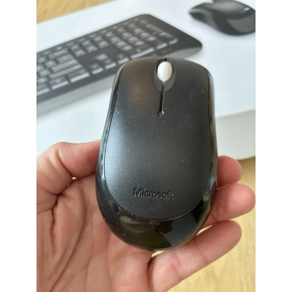 Microsoft Desktop 850 Full-size Wireless Keyboard Mouse USB Bundle Black